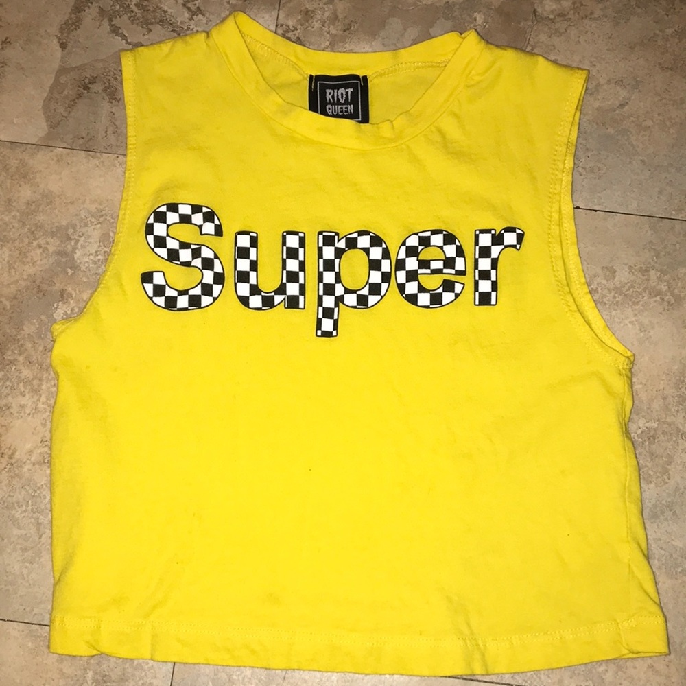 💛 “Super” sleeveless crop top 💛